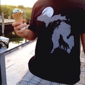 2XL Unisex Michigan Wolf T-Shirt